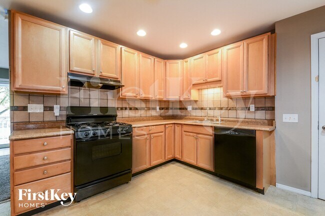 Foto del edificio - 385 Humes Ln