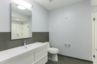 Interior Photo - International