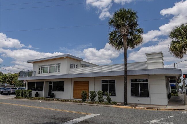 Building Photo - 2622 Edgewater Dr