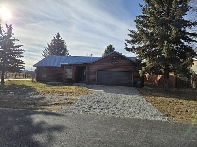 Foto del edificio - 426 Jade St