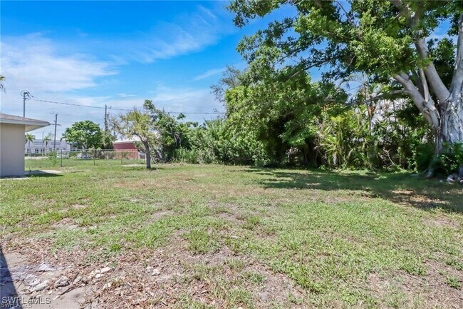 Foto del edificio - 4325 SE 16th Pl