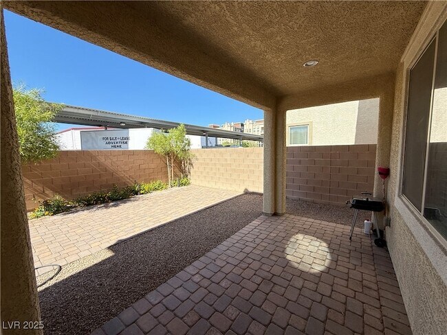 Foto del edificio - 9326 Noble Sage Ave