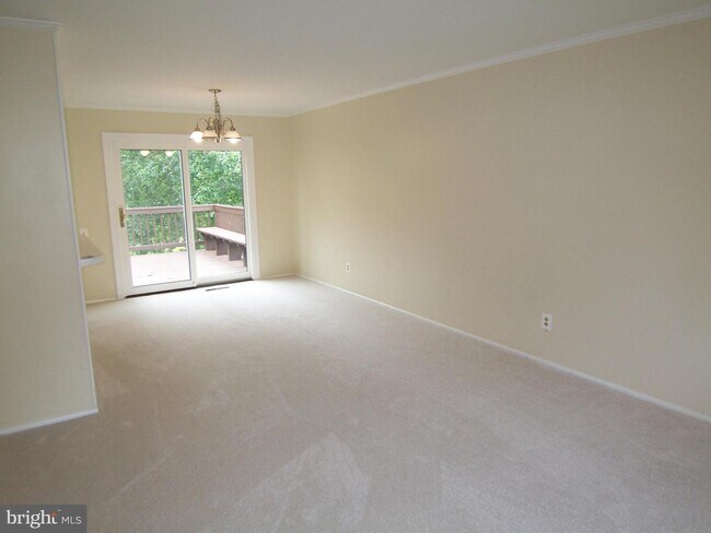 Foto del edificio - 420 Larkspur Dr