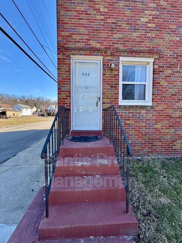 Foto del edificio - 732 Idlewood Ave