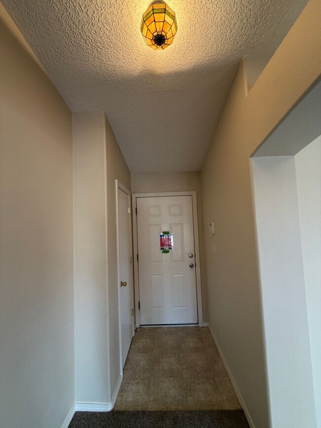 Foto del edificio - 7704 Woodstar Ave NW