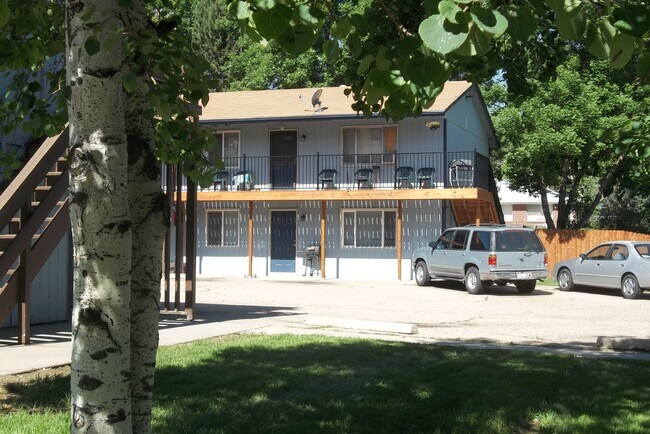 Building Photo - 903 Hersinger Pl