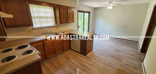 Foto del edificio - Affordable Duplex in Blue Valley School District-Available NOW!!