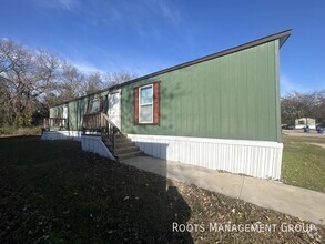 Building Photo - 1620 S Lowry St