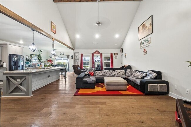 Foto del edificio - 1041 Silver Maple St