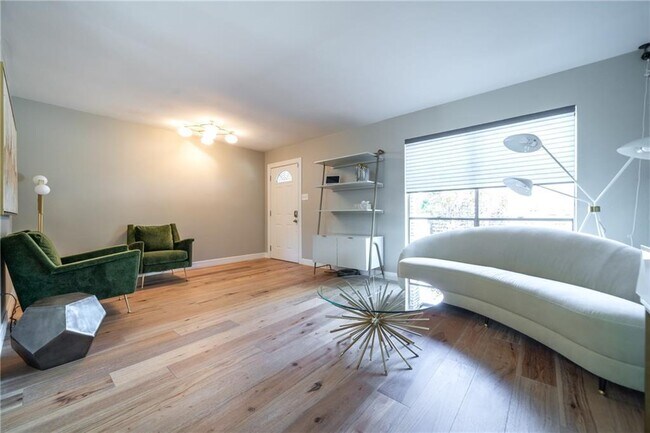 Foto del edificio - 2303 Preston Trails Cove