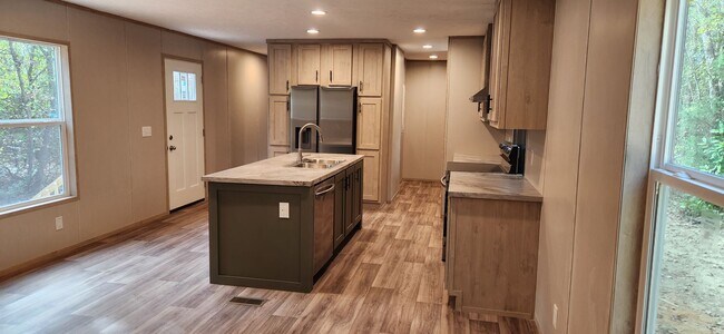 Foto del edificio - 33060 Hill Creek Rd