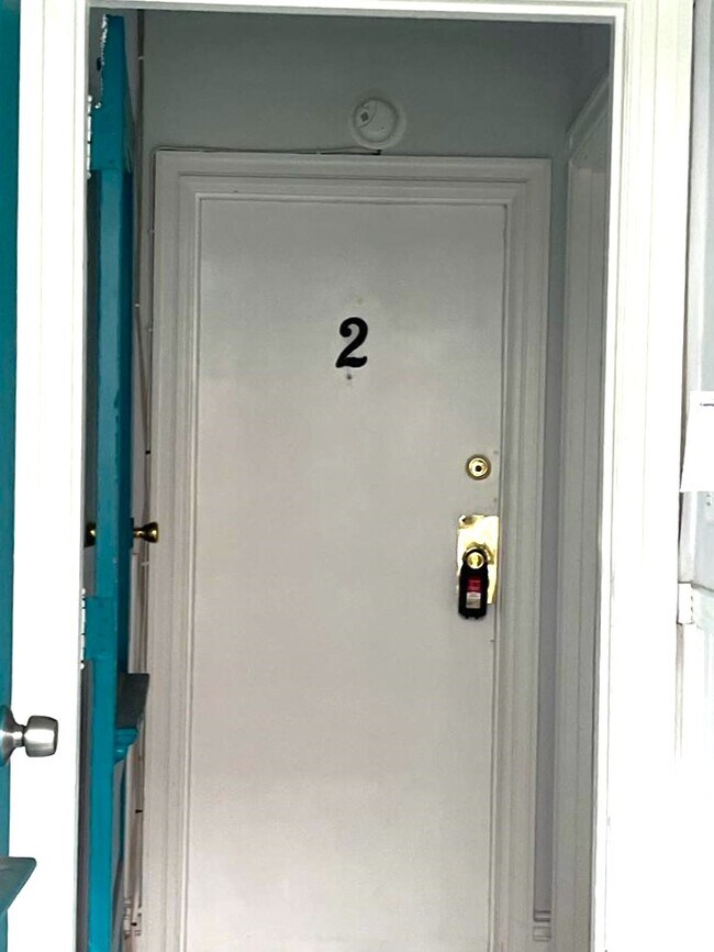 Foto del edificio - 322 N Franklin St