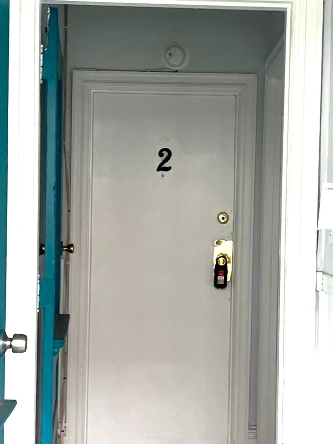 Building Photo - 322 N Franklin St