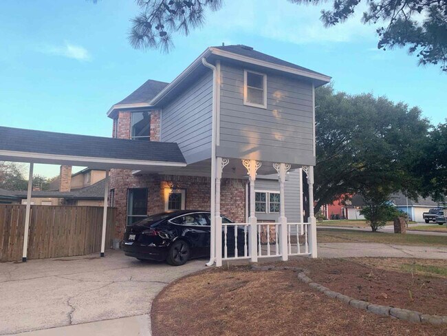 Foto del edificio - 22730 River Birch Dr