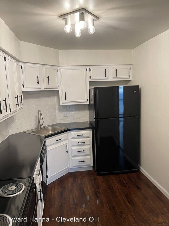Building Photo - 2 br, 2 bath House - 12550 Lake Rd.