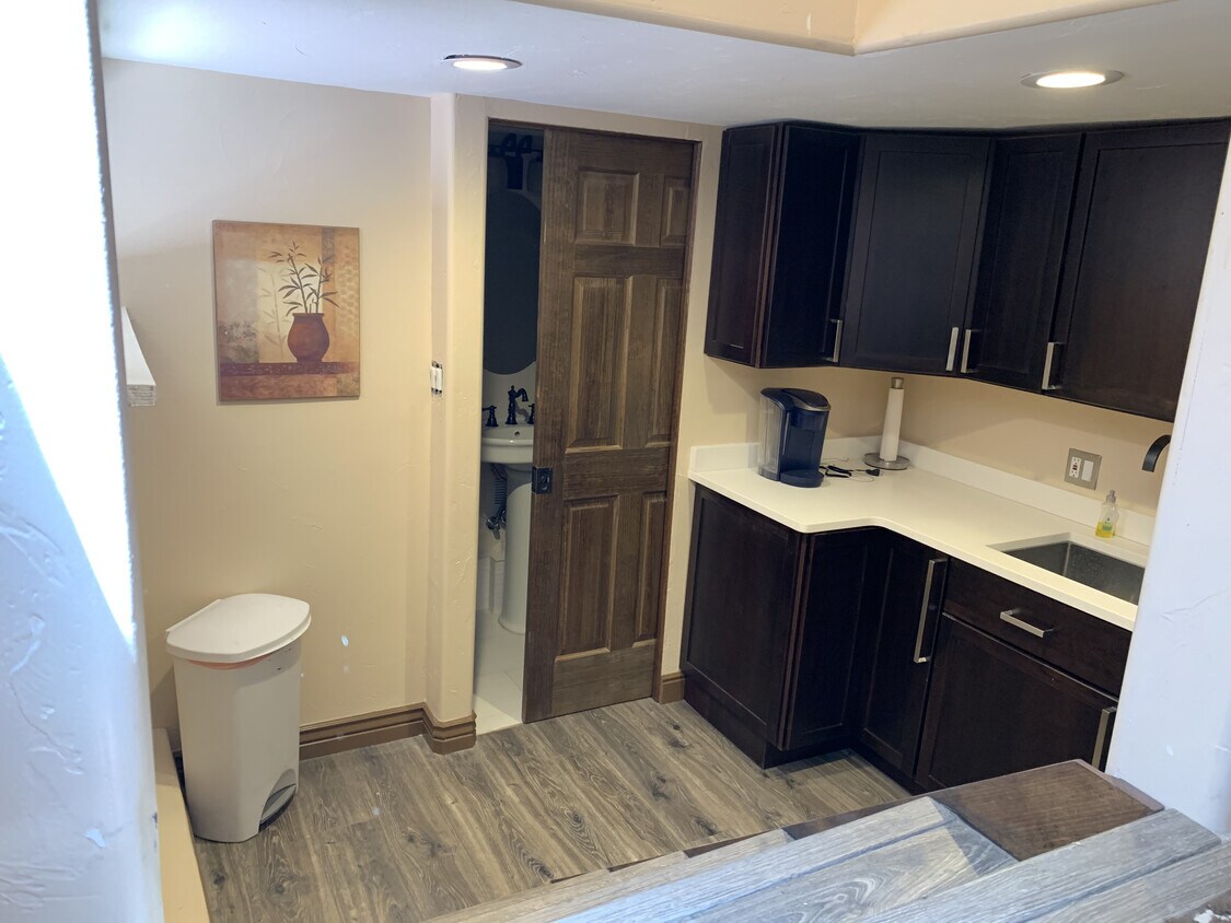 Foto principal - 3256 Alcott St