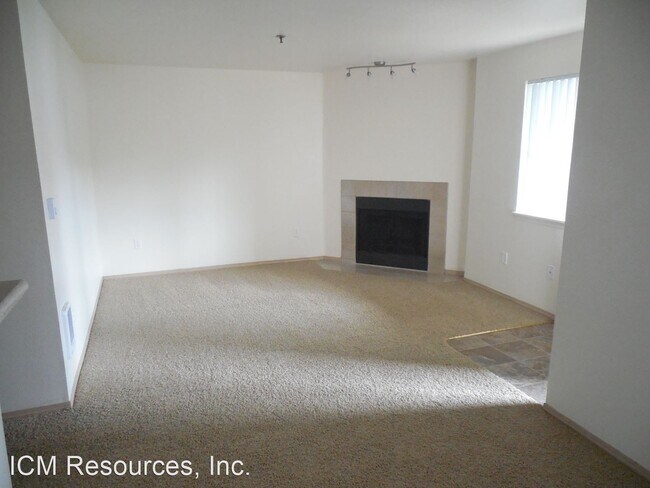 Building Photo - 2 br, 2 bath Apartment - 2350 SW 257th Ave...