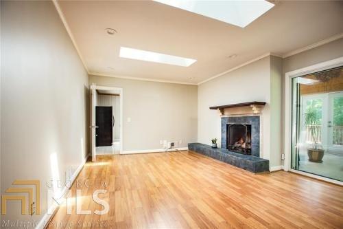 Building Photo - 3113 Roberta Dr NW