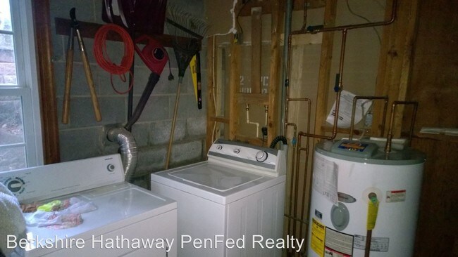 Foto del edificio - 814 N Pinetta Dr