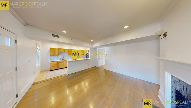 Building Photo - 1410 Beacon St