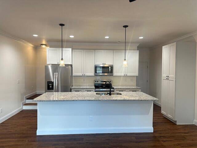 Foto del edificio - 1925 Cypress Ln