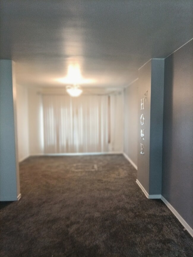 Building Photo - 11 Dunlap Rd