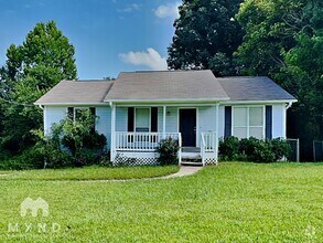 Building Photo - 1017 Mountain Dr