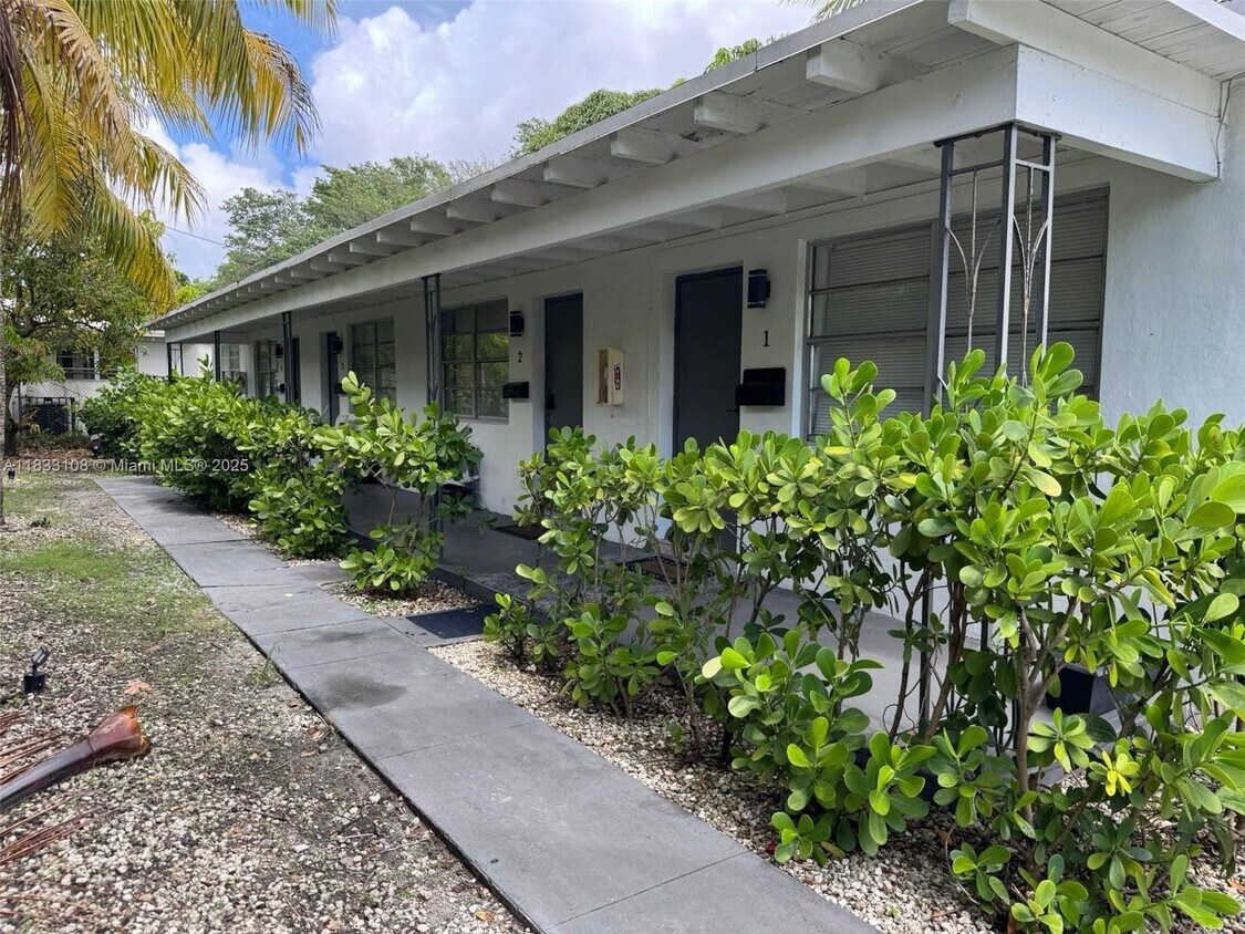 Foto principal - 5010 NW 2nd Ave