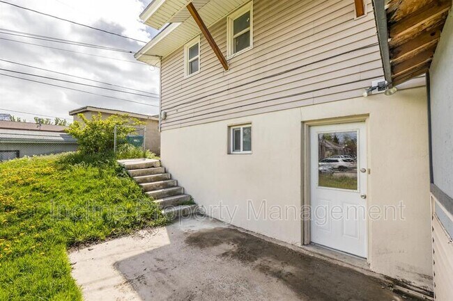 Building Photo - 77 E 1500 S