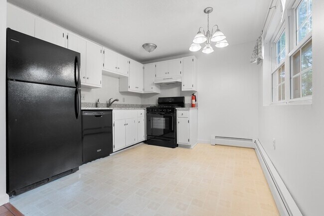 Foto del edificio - 50 Farrwood Ave