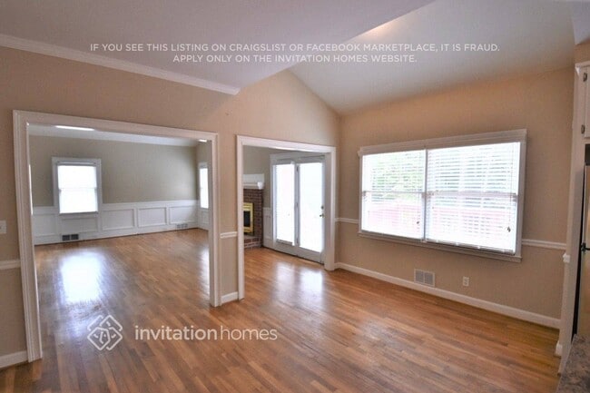 Building Photo - 5055 Shadow Path Ln SW