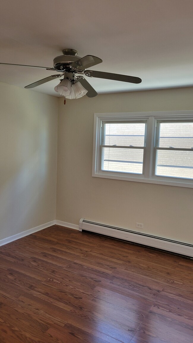 Building Photo - 4333 Lawndale Ave