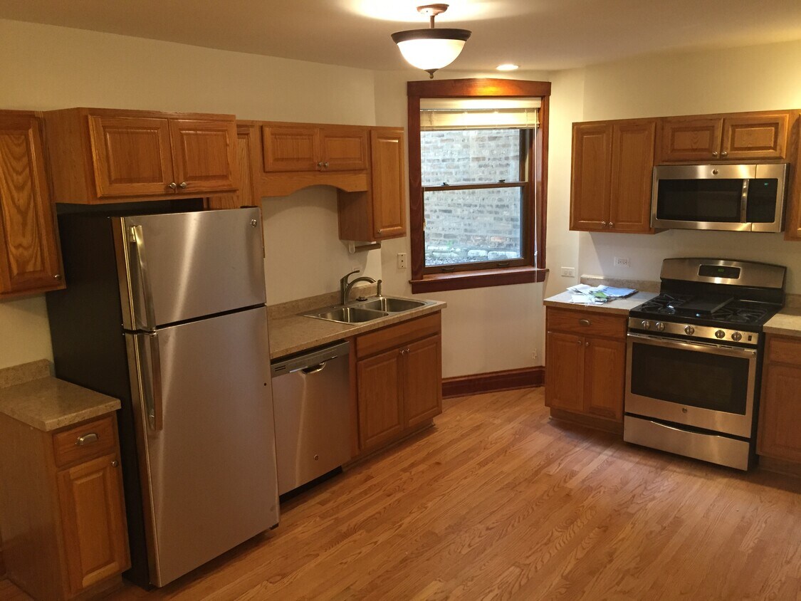 Foto principal - 2914 W Logan Blvd