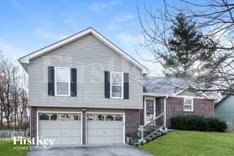 Building Photo - 1715 Regency Dr