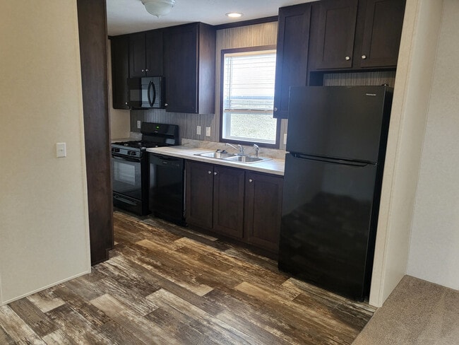 Building Photo - 271 Spruce