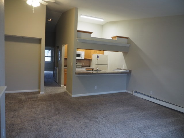 Building Photo - 532 Oakwood Dr