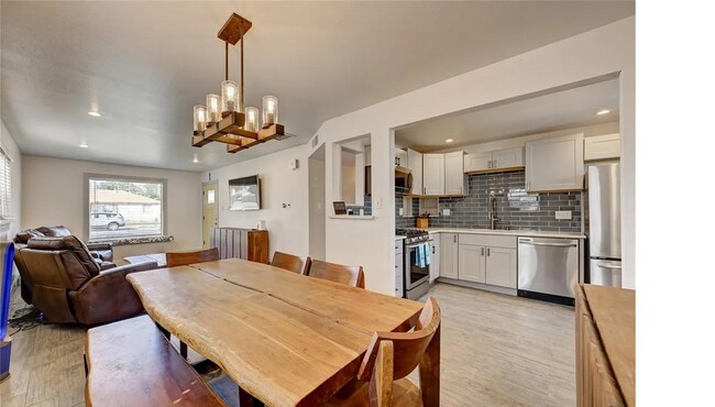 Building Photo - 1100 Worchester St