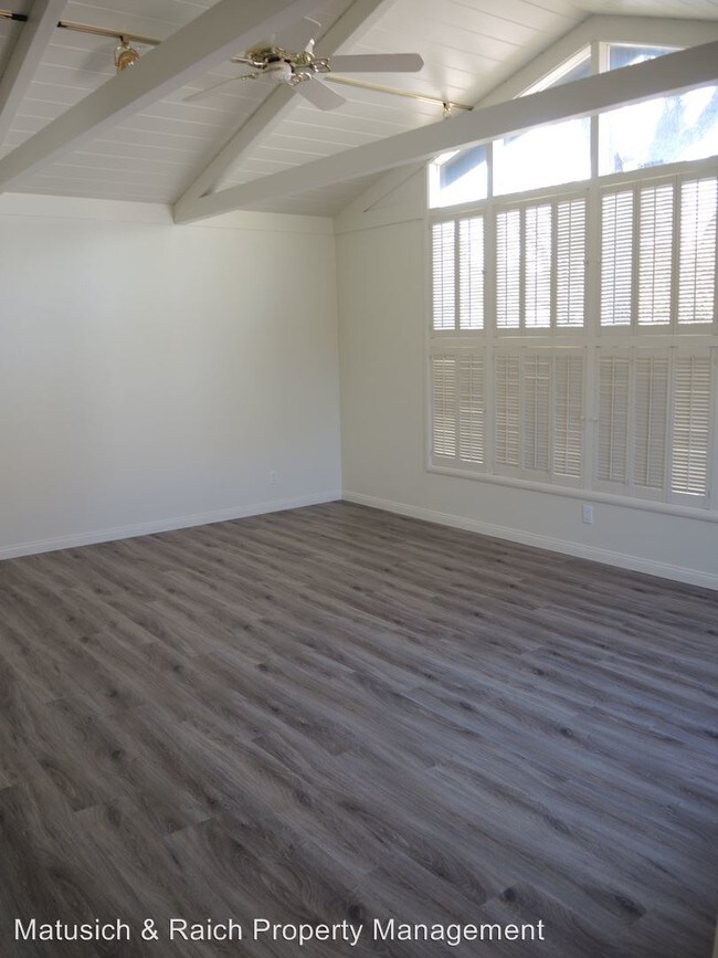 Building Photo - 3 br, 2 bath House - 16180 Jacaranda Way