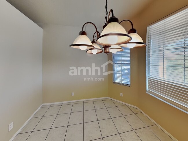 Foto del edificio - 8340 Spruce Meadows Ave