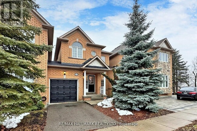 Building Photo - 55 Walkview Crescent
