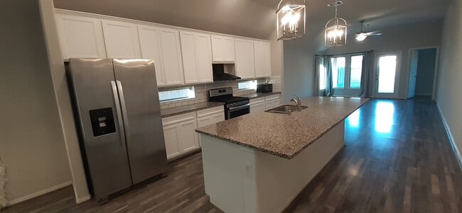 Building Photo - 5022 Brewcastle Ln