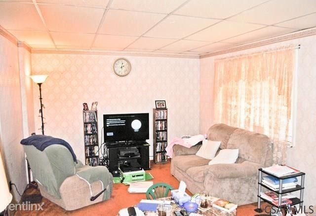 Foto del edificio - 4 br, 1.5 bath House - 1165 Ridge Ave
