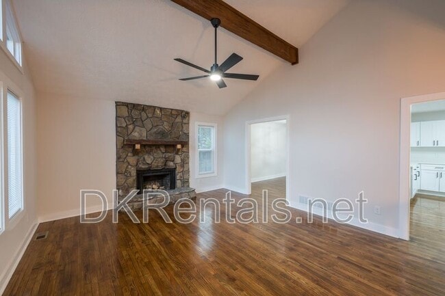 Building Photo - 237 Park Ave