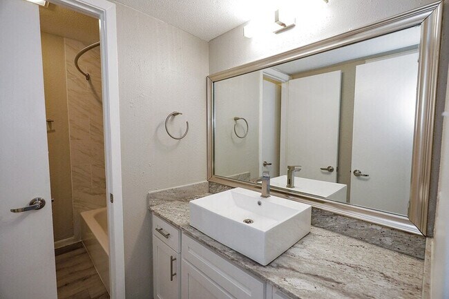 Foto del edificio - 12403 Mellow Meadow Dr