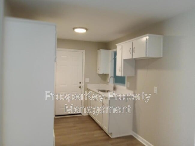 Building Photo - 941 Belvedere Dr