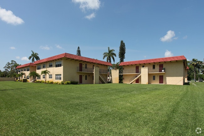 Building Photo - Villa Monterrey Apartments