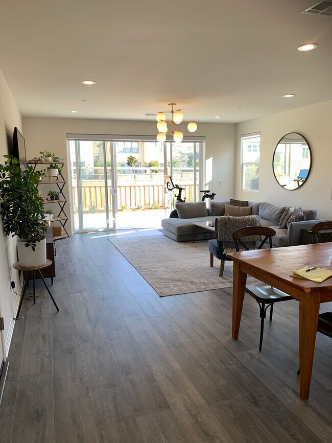 Foto del edificio - Beautiful 4 BD / 3 BA Home in Righetti Ranch