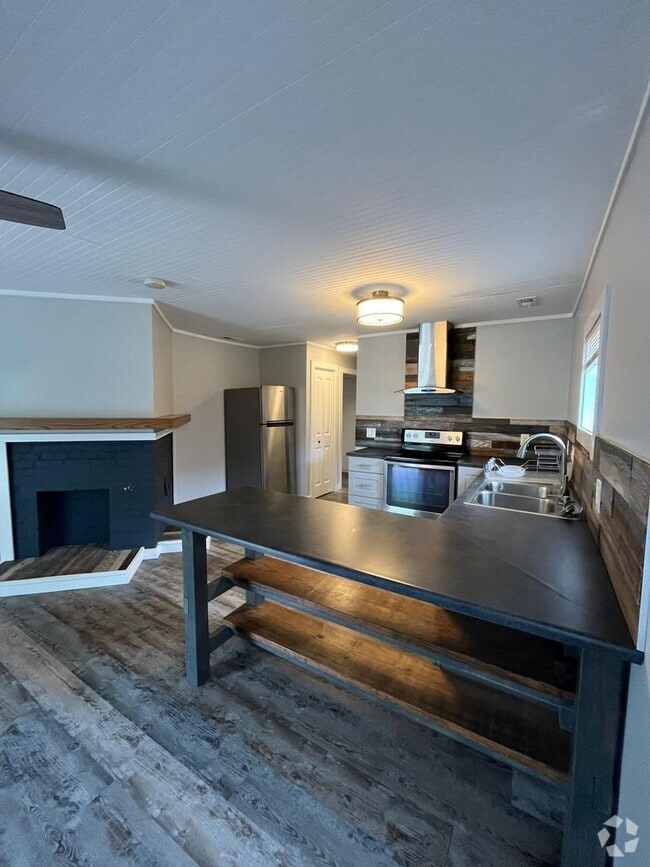 Building Photo - 9 Heatherly Dr