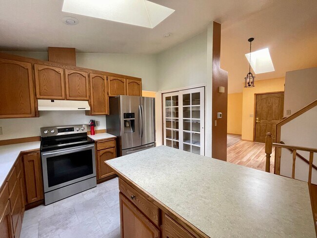 Building Photo - Silver Firs Home