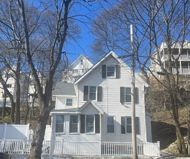 Foto del edificio - 452 Salem St